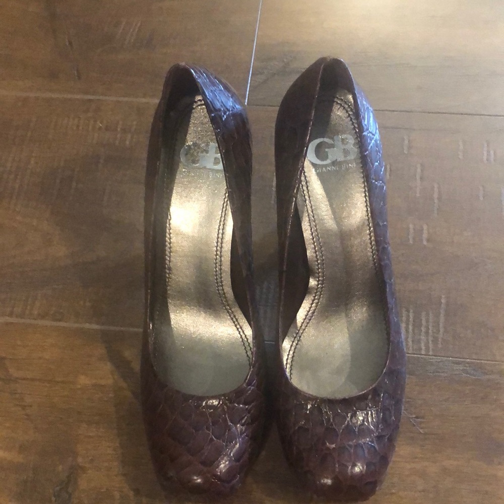 Gianni Bini Run-Way Shoes in Nutty Croc!